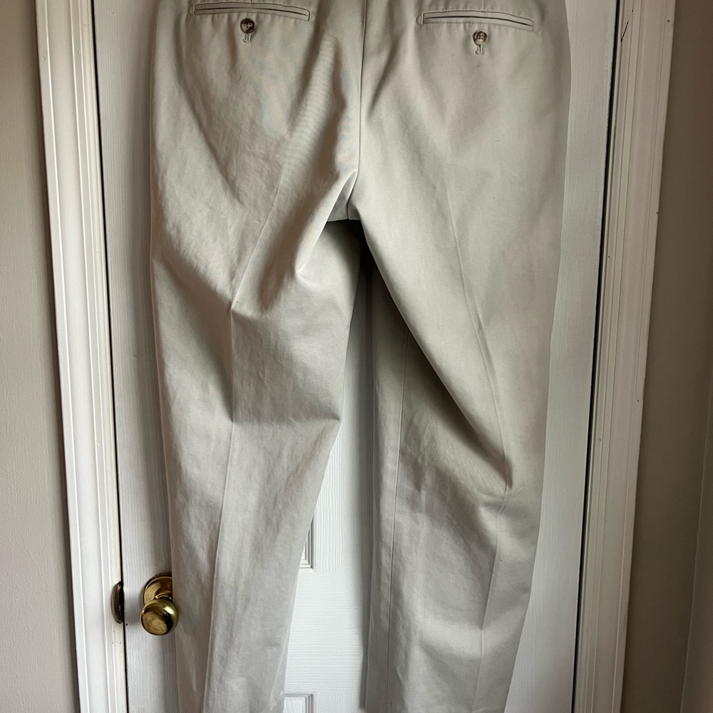 KIRKLAND Signature Men’s Chino Pants, Size 34 x 30 - Picture 3 of 9